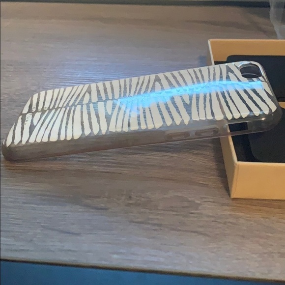 Akna/Trina Turk iPhone 6/6S Silicone Phone Case Set of Two Zebra Floral Print - Picture 7 of 10